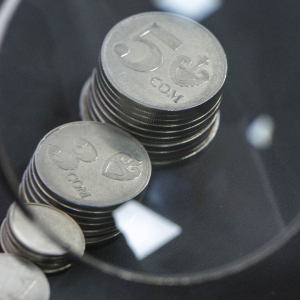 В 2024 году в Кыргызстане хотят повысить страховую часть пенсий на 7%