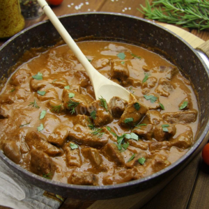 Советский кулинарный хит: как приготовить шикарный гуляш «из СССР» - вы будете в восторге от этого блюда